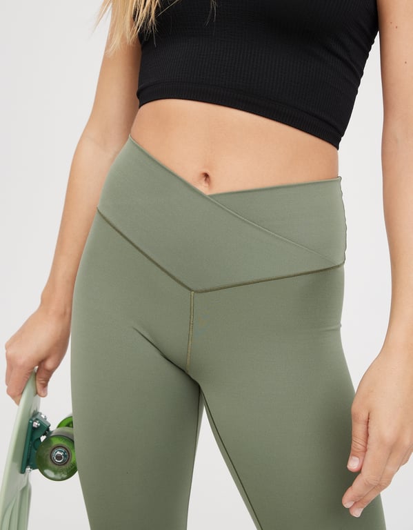 

OFFLINE By Aerie Real Me High Waisted Crossover Flare leggings